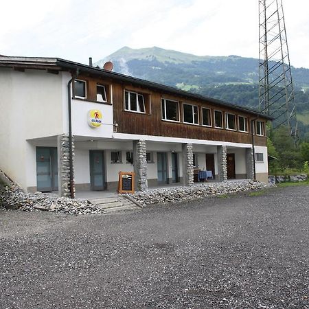 Хостел Sporti Grusch Экстерьер фото