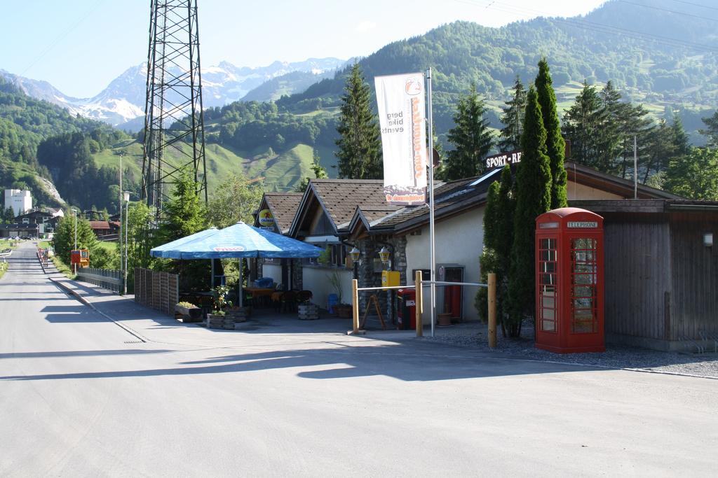 Хостел Sporti Grusch Экстерьер фото