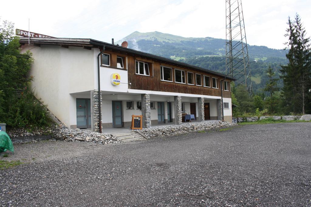 Хостел Sporti Grusch Экстерьер фото